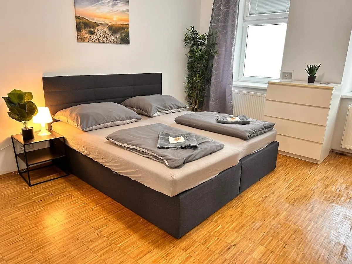 Stylish City Nest - 3 Rooms For 5 - Near Metro contacts